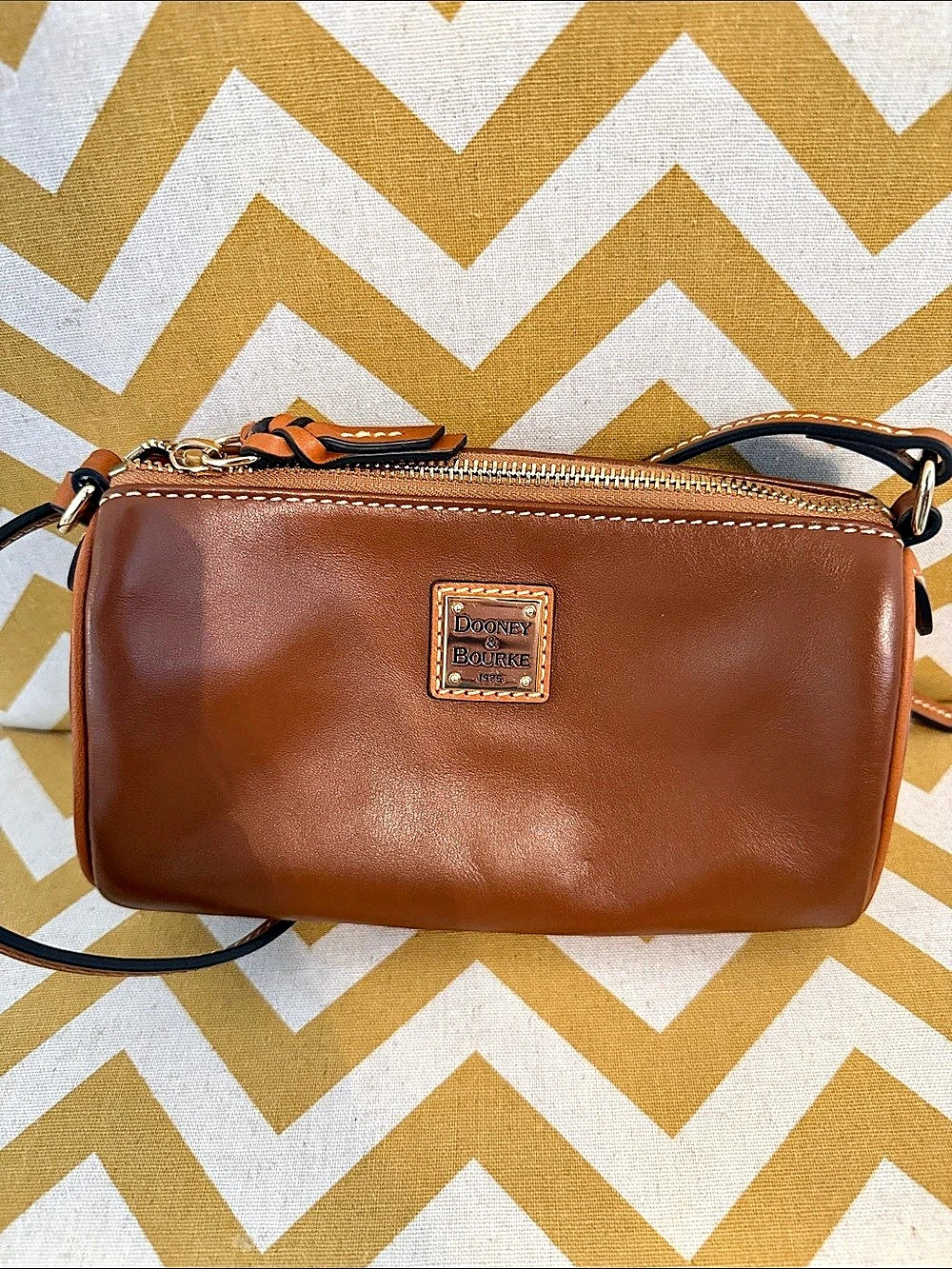 NWOT Dooney & Bourke Buffy Crossbody Brown Leather Bag